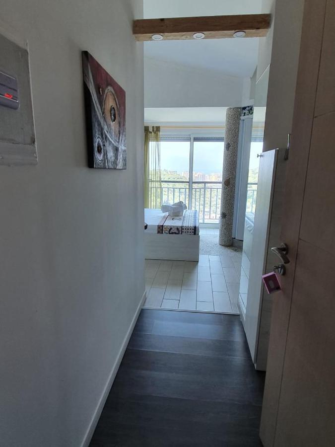 Vila Oliven Vlorë Esterno foto
