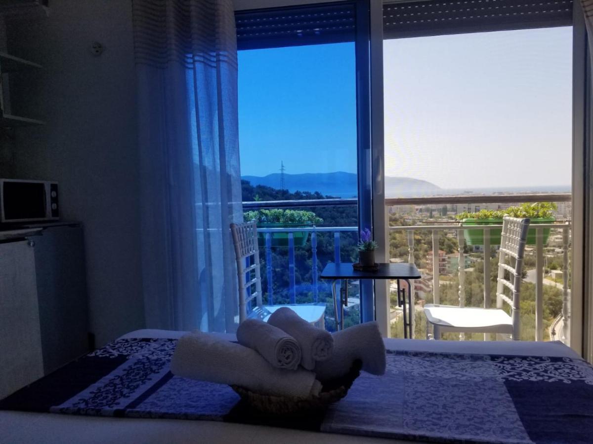Vila Oliven Vlorë Esterno foto
