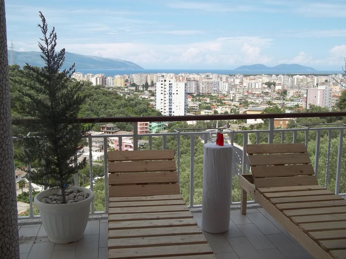 Vila Oliven Vlorë Esterno foto